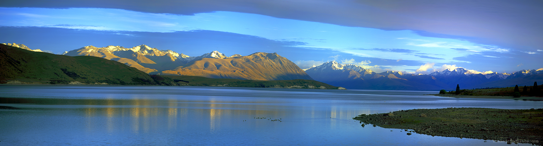lake tekapo